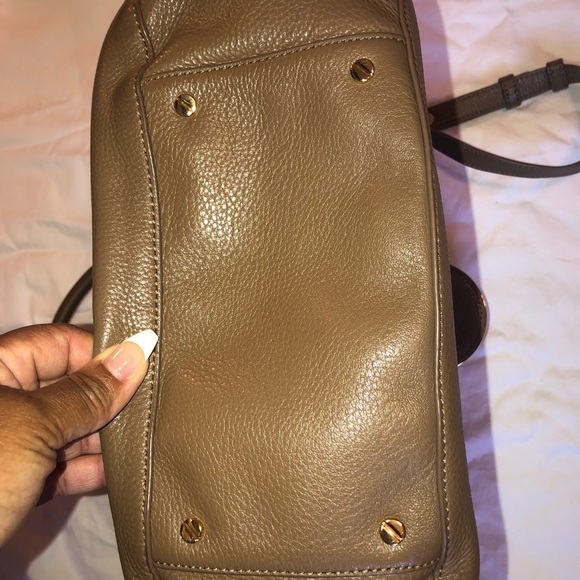 TORY BURCH Amanda Classic Top Handle Hobo - Picture 3 of 6